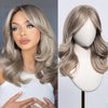 testar Grey Blonde Wigs With Curtain Bangs Shoulder Length Grey Wigs for White Women, Short Curly Natural Synthetic Hair Wig for Party Cosplay Use 20IN