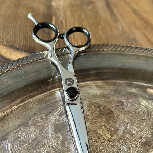 Saki Makoto Hair Cutting Shears for Students and Professionals - Crafted from Japanese 440C Steel - Razor Sharp Convex Cutting Blade for Barbers and Hairdressers