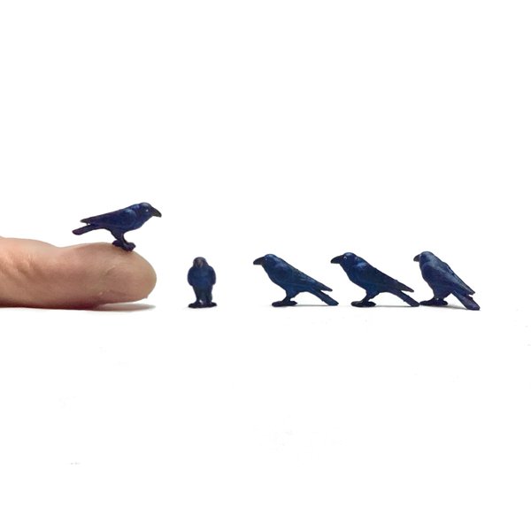 Miniature Raven Crow 1:24 Scale Halloween Mini for Dollhouse, Diorama, Art Craft Supplies (Black (unpainted))