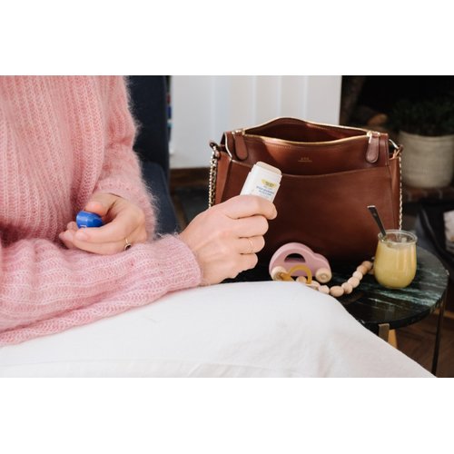 Mustela Baby Nourishing Stick - Lip & Face Moisturizer for Dry Skin - with Natural Avocado, Cold Cream & Beeswax - 0.32 oz. (Pack of 1)