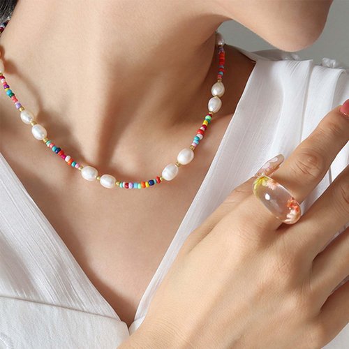 YienDoo Boho Pearl Beaded Choker Necklace Vintage Colored Rice Beads Choker Imitation Pearl Necklace Chain Summer Boho Necklace Jewelry for Women and Girls