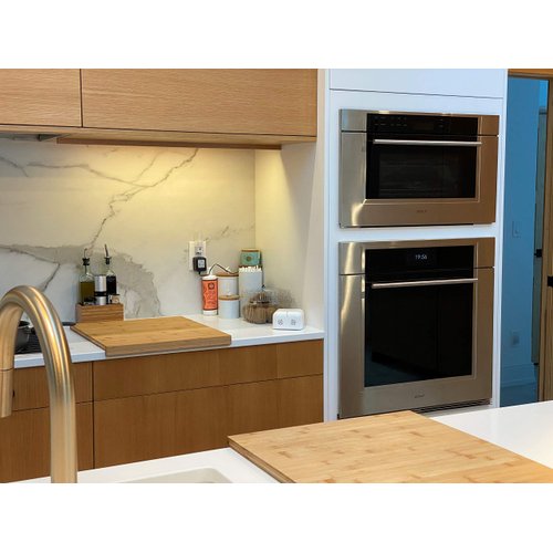 RADARCAN® PRO Powerful Ultrasonic Repellent for Bats, Rodents, Squirrels, Roaches – Plug-in, Rat Deterrent for Home, Attic, Garage, Warehouse & Industry. Made in Europe. Keeping Rodents Out of car