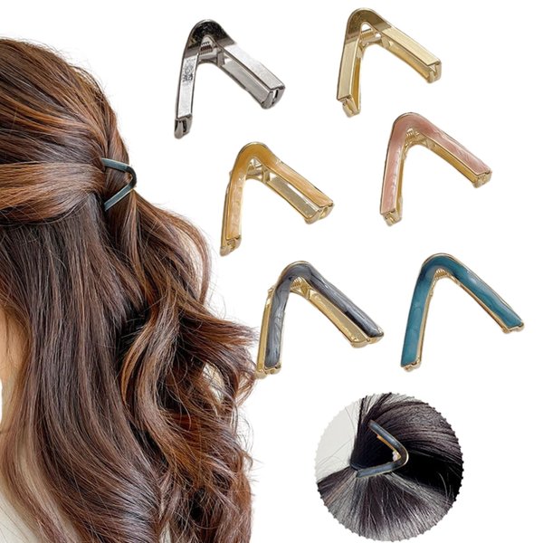 mdgfge 6Pcs Small Hair Claw Clips Alloy Triangle Hair Clips Nonslip French Hollow Hair Jaw Clips Strong Hold Outdoor Hair Jaw Clips Hair Clamps for Women Girls Fine Thick Hair (6 Colors)