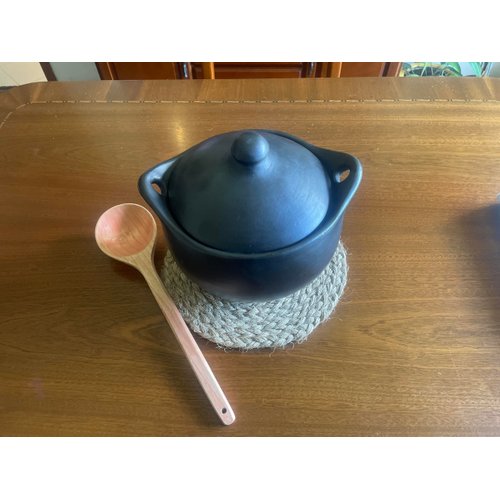 Handmade Black Clay Pot for Cooking – Traditional Earthenware Pot – 100% Natural & Unglazed – Eco-Friendly & Durable Cookware 2.5 Liters