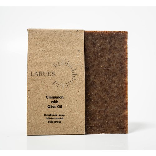 LABUES Natural Handmade Gift Set - Travel Size Shampoo Bar and Conditioner-10-15 hair washes, Hand Made Cinnamon Soap, Natural Loofa and Turkish Face Towel – Makes skin radiant and luminous.