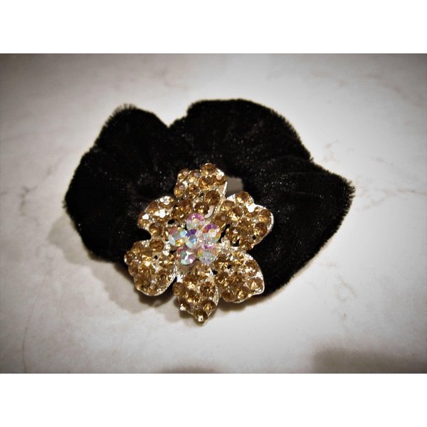 Generic Flower shaped hair tie pony tail holder scrunchie with gold crystals
