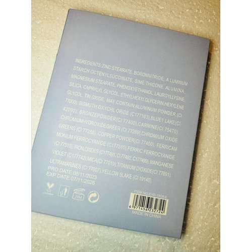 Generic Eyeshadow Palette, 15 Eyeshadows plus Blush and Highlighter, Blue with Glitter Shades