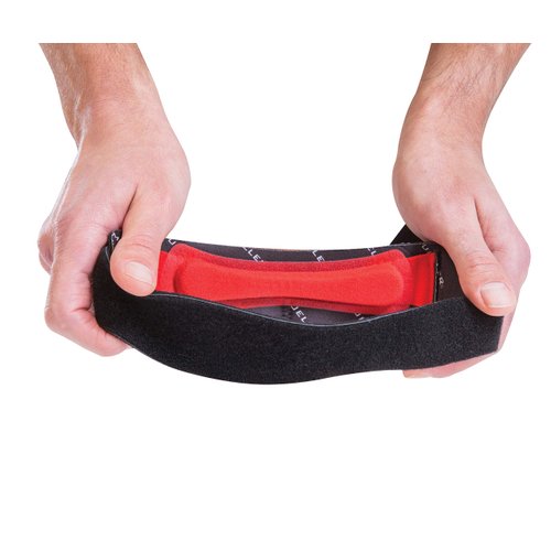 MUELLER Sports Medicine Advanced SportCare Patella Strap, For Men and Women, Black, One Size Fits Most